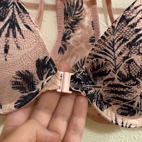 PINK Victoria's Secret Floral Lace Bra - Pink and Black - Picture 4 of 6